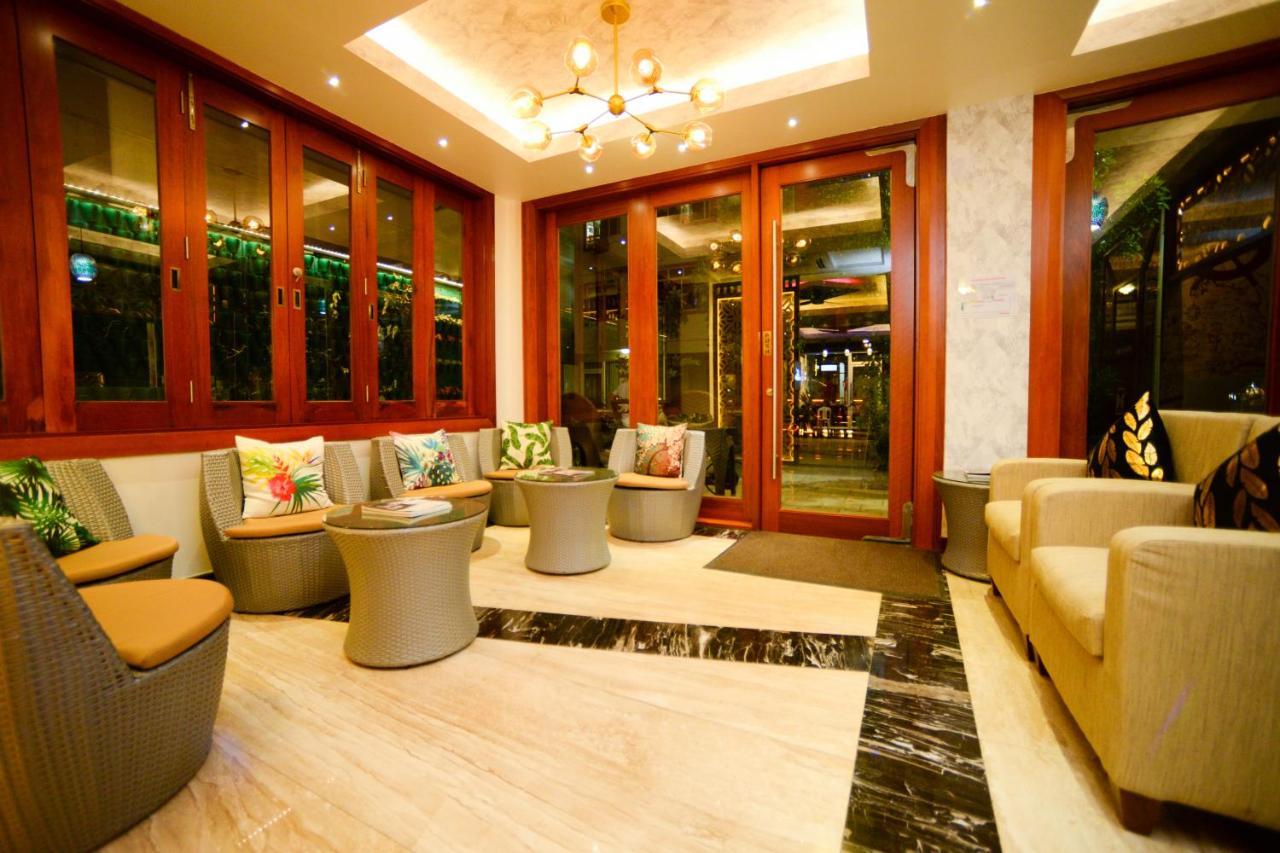 Osmium Hotel Хулхумале Екстериор снимка